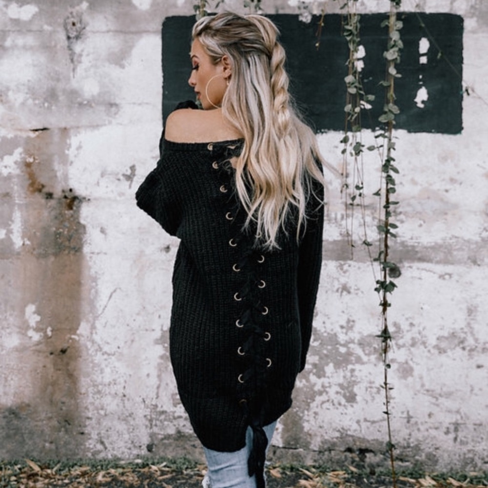 Black lace up sweater - Picture 2 of 2